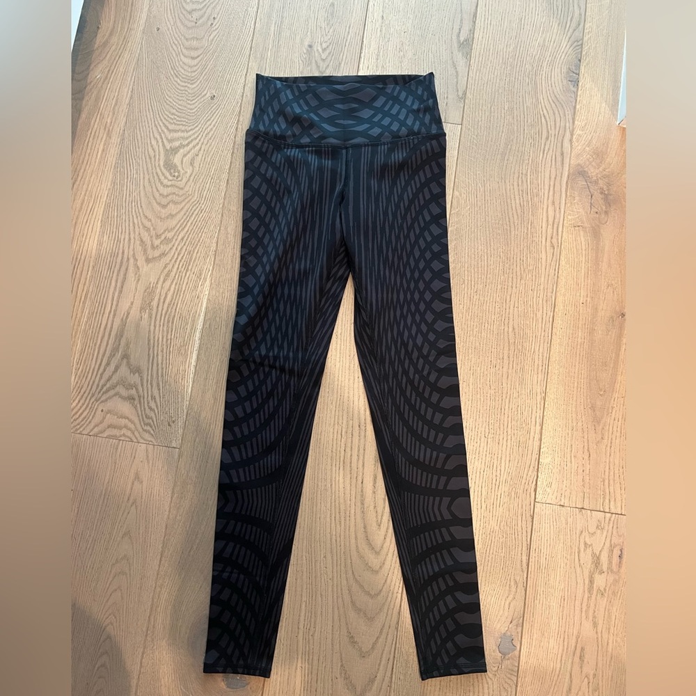 alo yoga pants